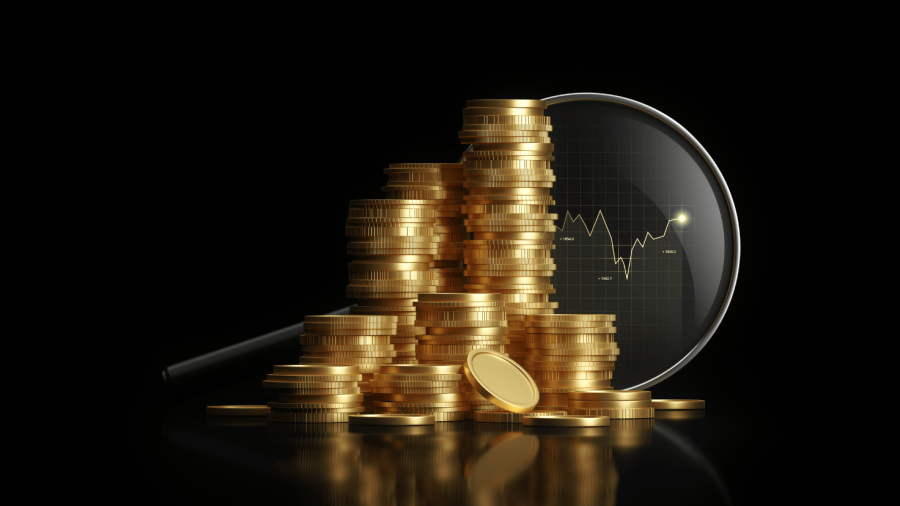 montagne de pièces d'or, et une loupe qui analyse un graphique